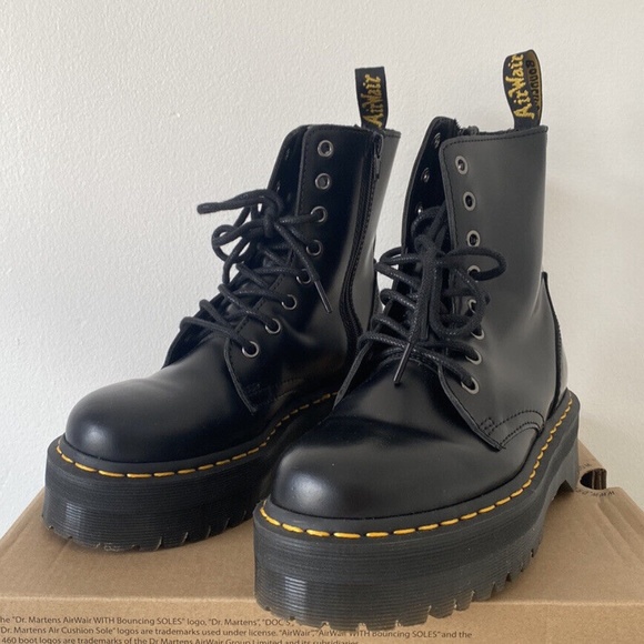Dr. Martens Jadon Platform Leather Women's Boot - Black Polished Smooth Size US7 - Picture 6 of 10